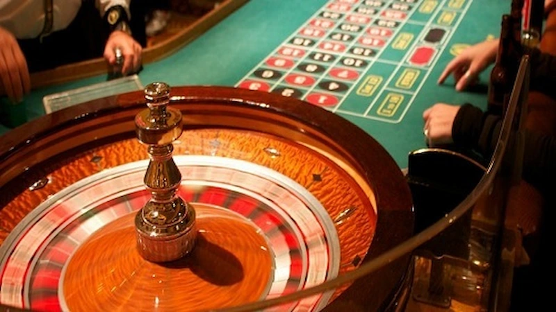 What are tips for playing Roulette?